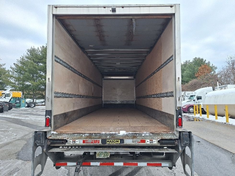 Medium Duty Box Truck-Light and Medium Duty Trucks-Freightliner-2019-M211264S-Londonderry-NH-205,494\n\t\tmiles-$ 82,500 - Image 8