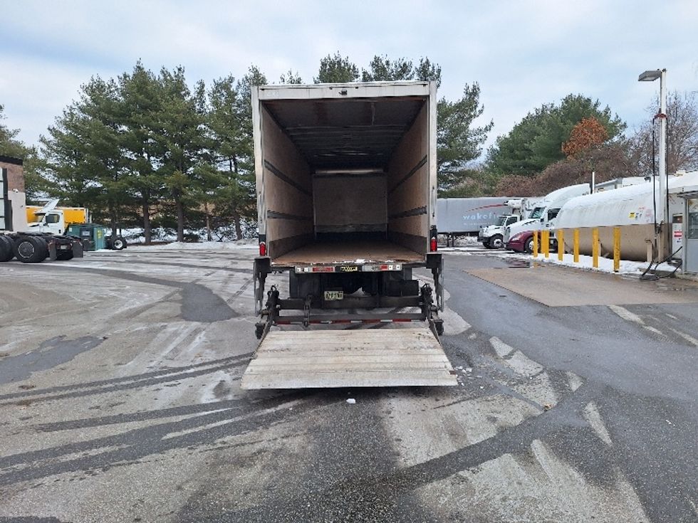 Medium Duty Box Truck-Light and Medium Duty Trucks-Freightliner-2019-M211264S-Londonderry-NH-205,494\n\t\tmiles-$ 82,500 - Image 9