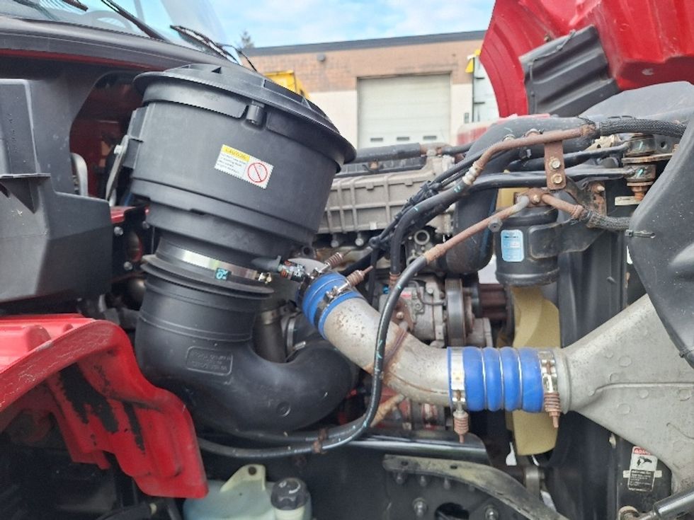 Medium Duty Box Truck-Light and Medium Duty Trucks-Freightliner-2019-M211264S-Londonderry-NH-205,494\n\t\tmiles-$ 82,500 - Image 23