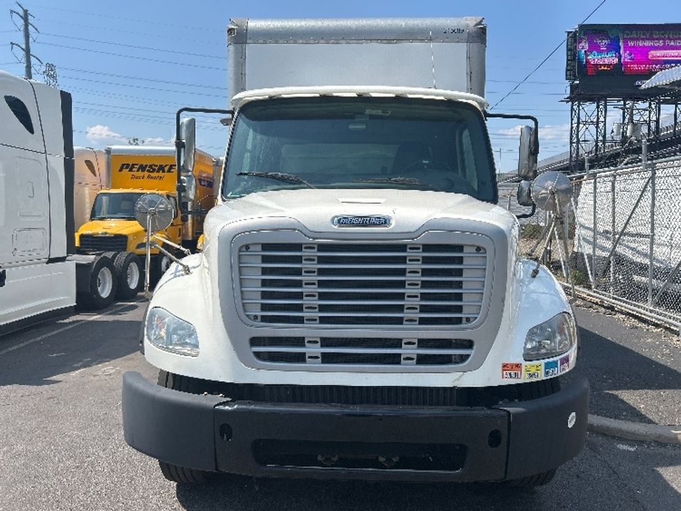 Medium Duty Box Truck-Light and Medium Duty Trucks-Freightliner-2019-M211264S-North Bergen-NJ-141,899\n\t\tmiles-$ 90,000 - Image 2