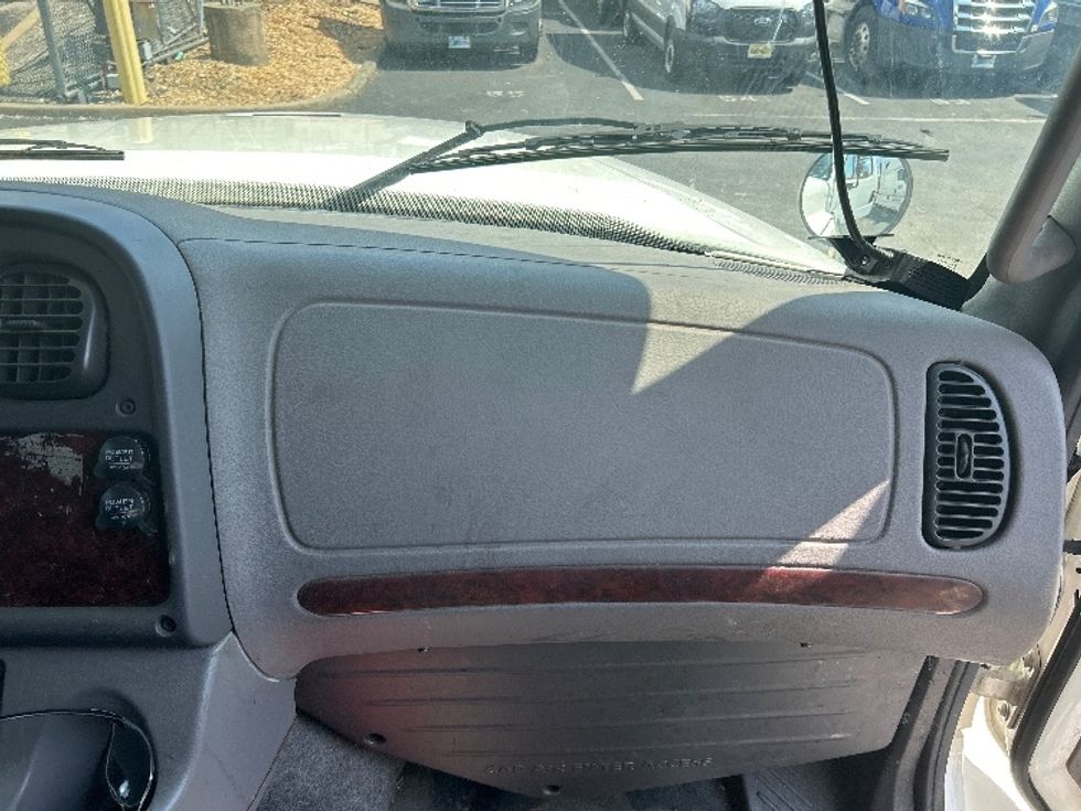 Medium Duty Box Truck-Light and Medium Duty Trucks-Freightliner-2019-M211264S-North Bergen-NJ-141,899\n\t\tmiles-$ 90,000 - Image 21