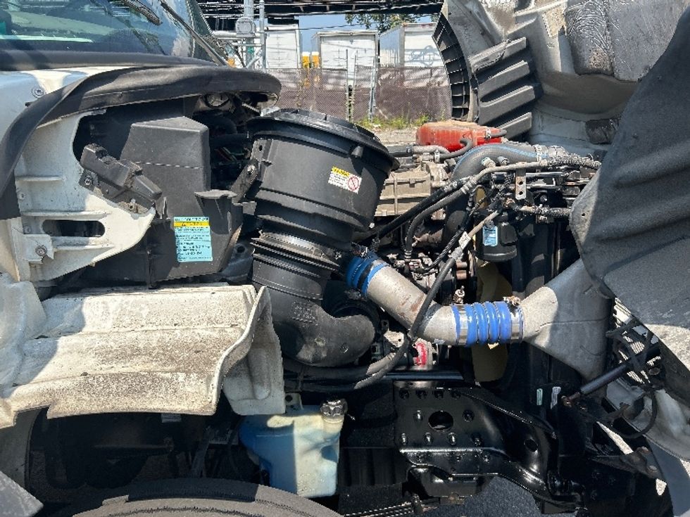 Medium Duty Box Truck-Light and Medium Duty Trucks-Freightliner-2019-M211264S-North Bergen-NJ-141,899\n\t\tmiles-$ 90,000 - Image 23