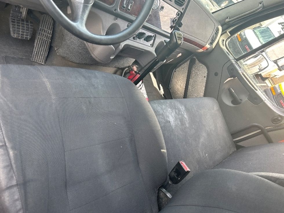 Medium Duty Box Truck-Light and Medium Duty Trucks-Freightliner-2019-M211264S-North Bergen-NJ-216,102\n\t\tmiles-$ 87,000 - Image 19