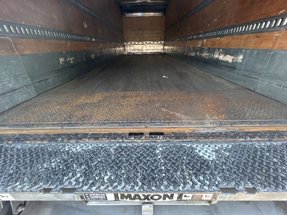 Medium Duty Box Truck-Light and Medium Duty Trucks-Freightliner-2019-M211264S-Prince George-VA-241,461\n\t\tmiles-$ 81,000 - Image 9