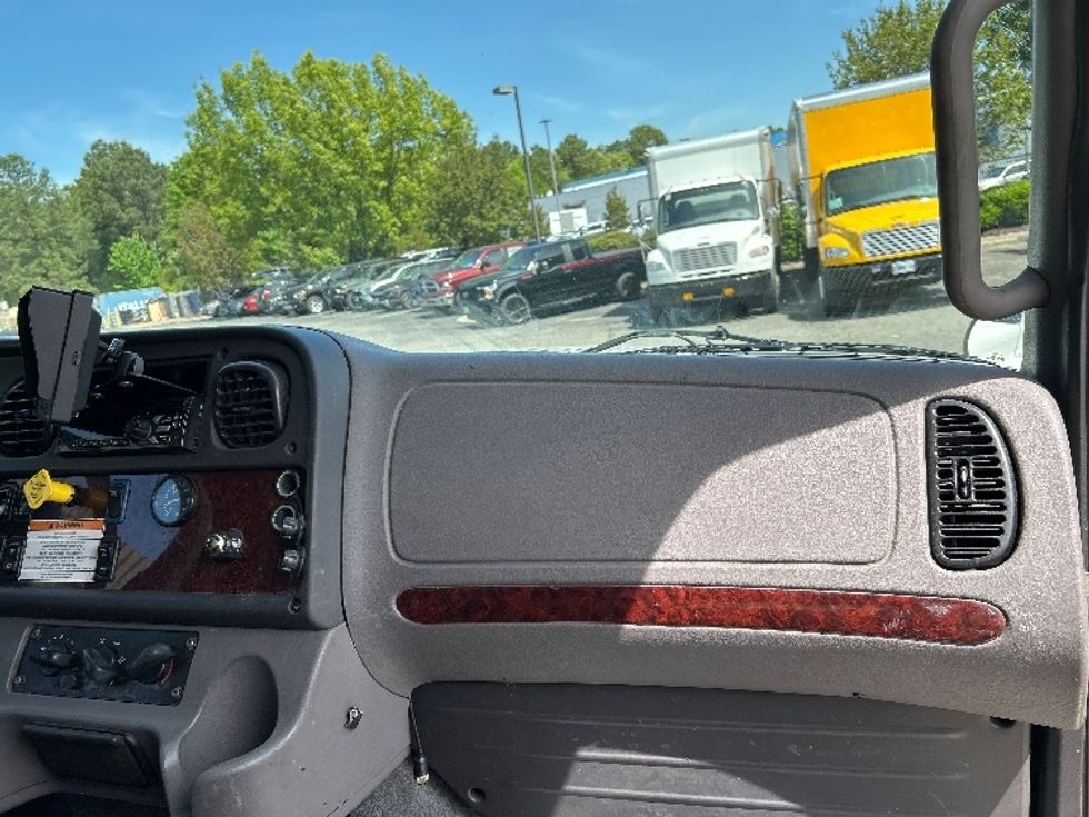 Medium Duty Box Truck-Light and Medium Duty Trucks-Freightliner-2019-M211264S-Prince George-VA-241,461\n\t\tmiles-$ 81,000 - Image 20