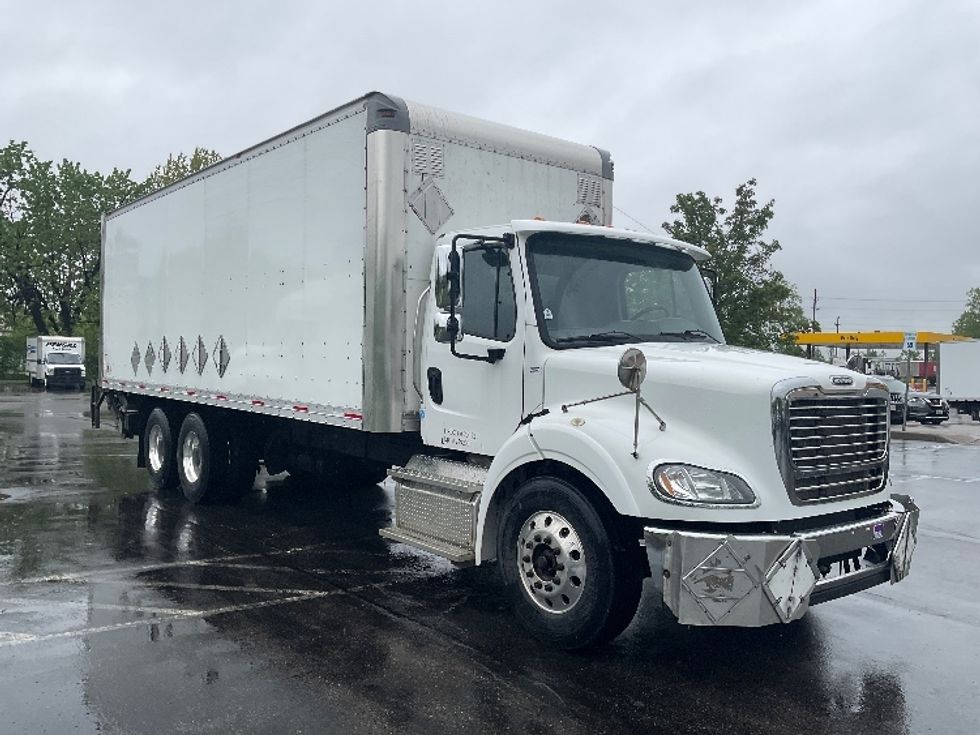 Medium Duty Box Truck-Light and Medium Duty Trucks-Freightliner-2019-M211264S-Rochester-NY-142,949\n\t\tmiles-$ 94,000 - Image 1