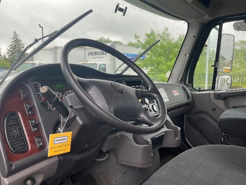 Medium Duty Box Truck-Light and Medium Duty Trucks-Freightliner-2019-M211264S-Rochester-NY-142,949\n\t\tmiles-$ 94,000 - Image 17
