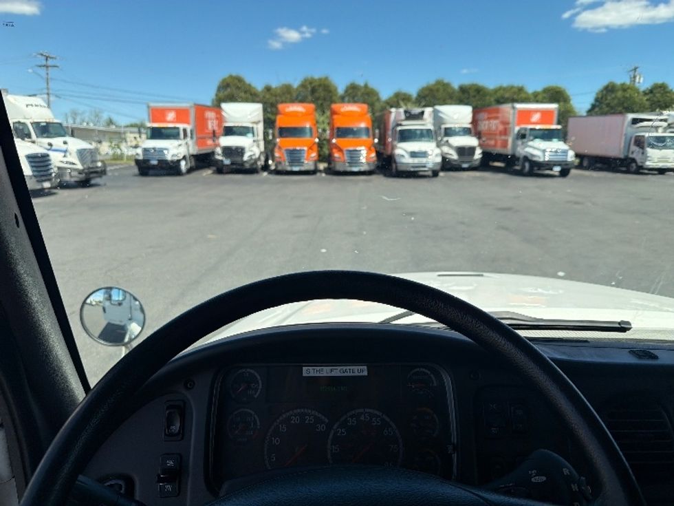 Medium Duty Box Truck-Light and Medium Duty Trucks-Freightliner-2019-M211264S-Springfield-MA-146,704\n\t\tmiles-$ 74,750 - Image 18
