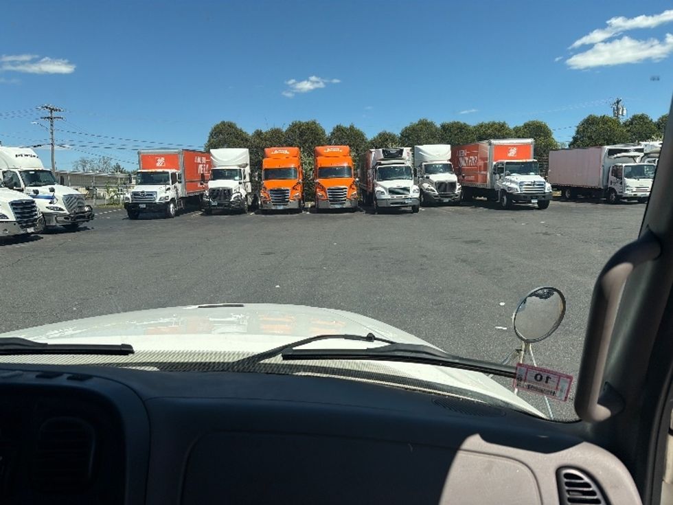Medium Duty Box Truck-Light and Medium Duty Trucks-Freightliner-2019-M211264S-Springfield-MA-146,704\n\t\tmiles-$ 74,750 - Image 21
