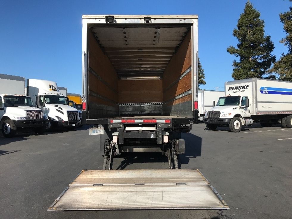 Medium Duty Box Truck-Light and Medium Duty Trucks-Freightliner-2019-M211264S-West Sacramento-CA-224,806\n\t\tmiles-$ 89,250 - Image 9