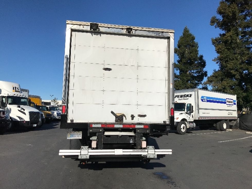 Medium Duty Box Truck-Light and Medium Duty Trucks-Freightliner-2019-M211264S-West Sacramento-CA-224,806\n\t\tmiles-$ 89,250 - Image 7