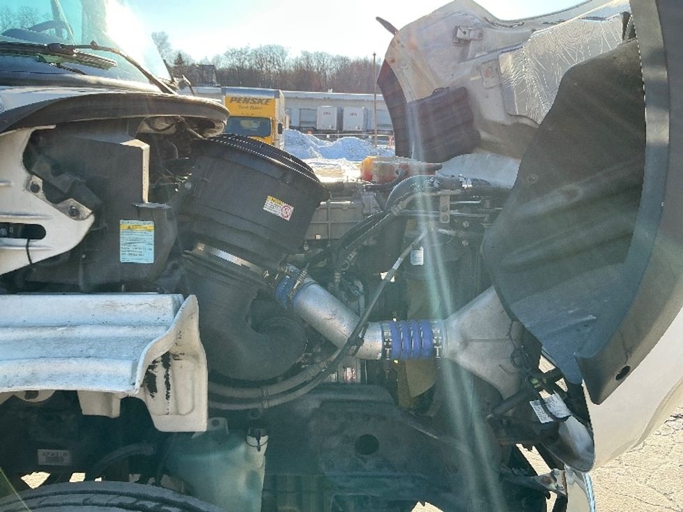 Medium Duty Box Truck-Light and Medium Duty Trucks-Freightliner-2019-M211264S-Wilkes Barre-PA-171,508\n\t\tmiles-$ 80,250 - Image 23