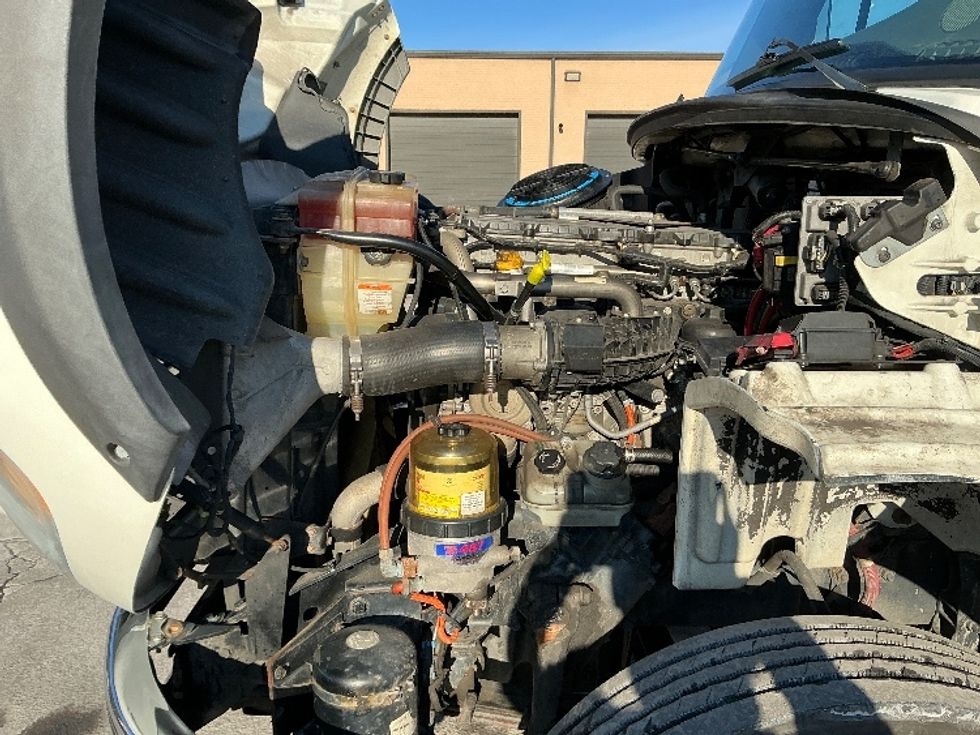 Medium Duty Box Truck-Light and Medium Duty Trucks-Freightliner-2019-M211264S-Wilkes Barre-PA-171,508\n\t\tmiles-$ 80,250 - Image 24