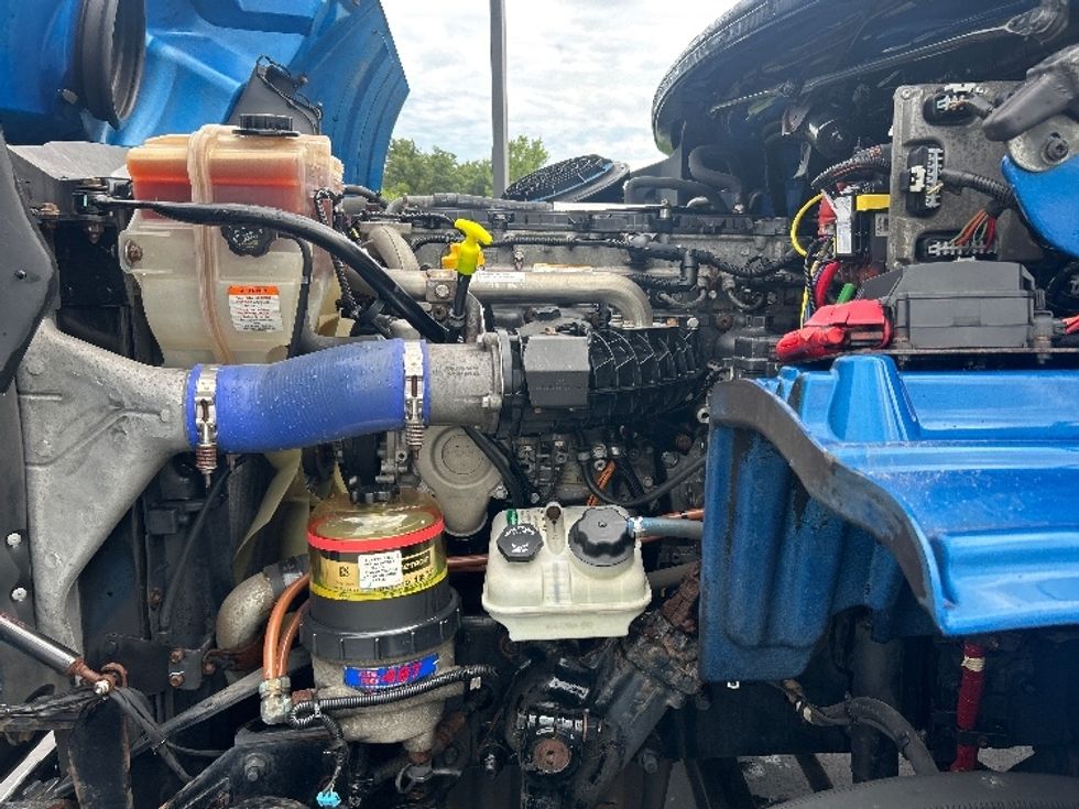 Medium Duty Box Truck-Light and Medium Duty Trucks-Freightliner-2019-M211264S-Windsor-WI-366,077\n\t\tmiles-$ 63,750 - Image 23