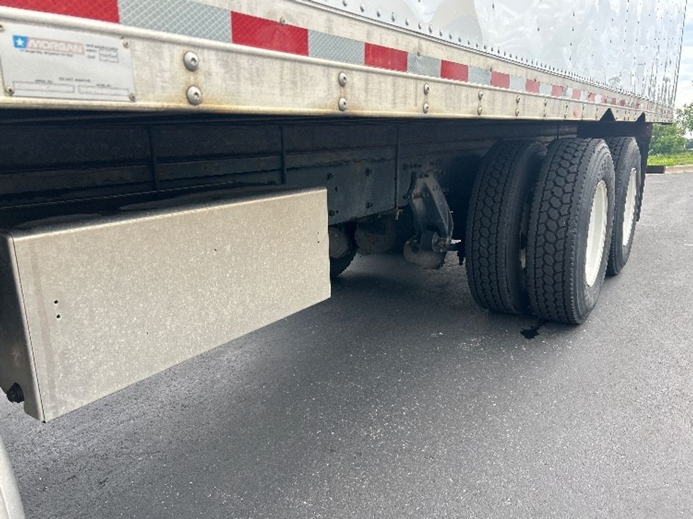 Medium Duty Box Truck-Light and Medium Duty Trucks-Freightliner-2019-M211264S-Windsor-WI-366,077\n\t\tmiles-$ 63,750 - Image 5