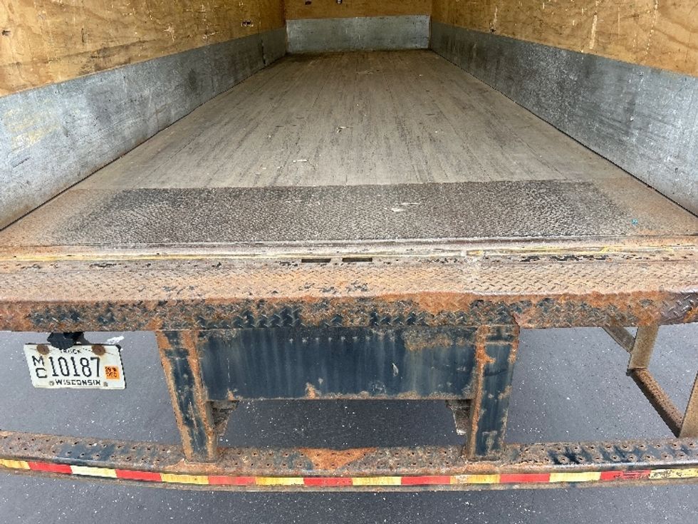 Medium Duty Box Truck-Light and Medium Duty Trucks-Freightliner-2019-M211264S-Windsor-WI-366,077\n\t\tmiles-$ 63,750 - Image 9