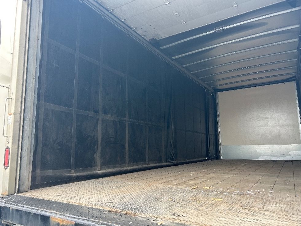 Medium Duty Box Truck-Light and Medium Duty Trucks-Freightliner-2019-M211284S-Cleona-PA-85,716\n\t\tmiles-$ 125,500 - Image 10