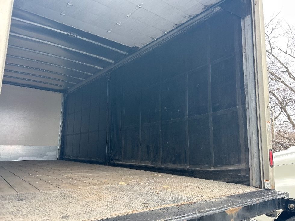 Medium Duty Box Truck-Light and Medium Duty Trucks-Freightliner-2019-M211284S-Cleona-PA-85,716\n\t\tmiles-$ 125,500 - Image 11