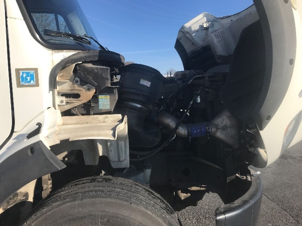 Medium Duty Box Truck-Light and Medium Duty Trucks-Freightliner-2019-M211284S-Cleona-PA-85,716\n\t\tmiles-$ 125,500 - Image 22