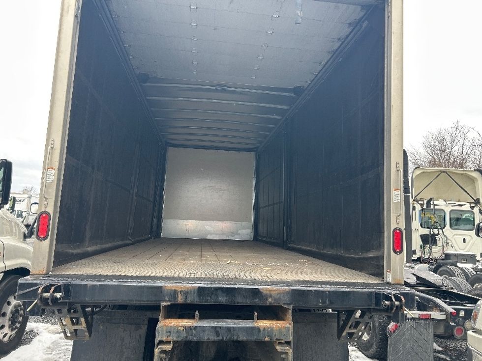Medium Duty Box Truck-Light and Medium Duty Trucks-Freightliner-2019-M211284S-Cleona-PA-85,716\n\t\tmiles-$ 125,500 - Image 8