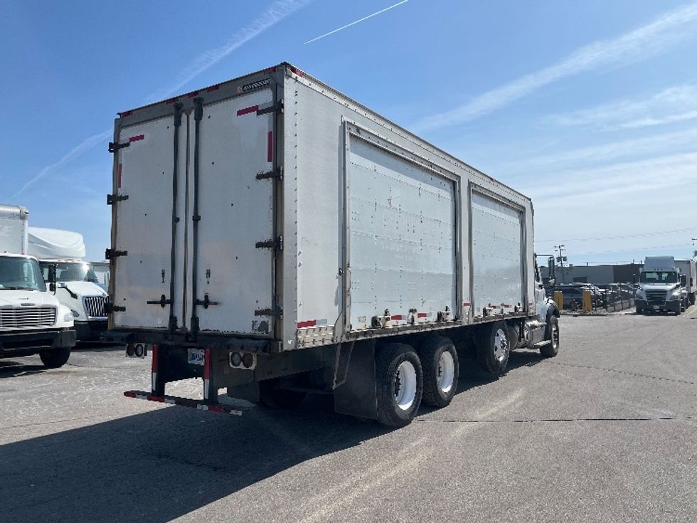 Medium Duty Box Truck-Light and Medium Duty Trucks-Freightliner-2019-M211284S-Warren-MI-333,469\n\t\tmiles-$ 85,250 - Image 13