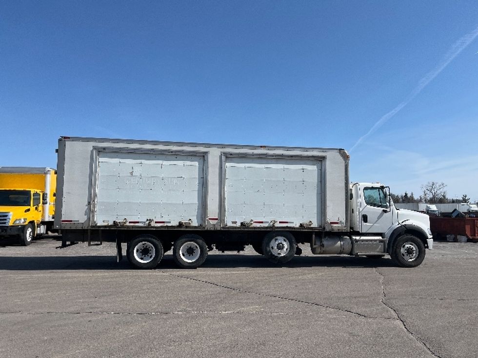 Medium Duty Box Truck-Light and Medium Duty Trucks-Freightliner-2019-M211284S-Warren-MI-333,469\n\t\tmiles-$ 85,250 - Image 15