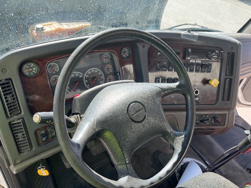 Medium Duty Box Truck-Light and Medium Duty Trucks-Freightliner-2019-M211284S-Warren-MI-333,469\n\t\tmiles-$ 85,250 - Image 17