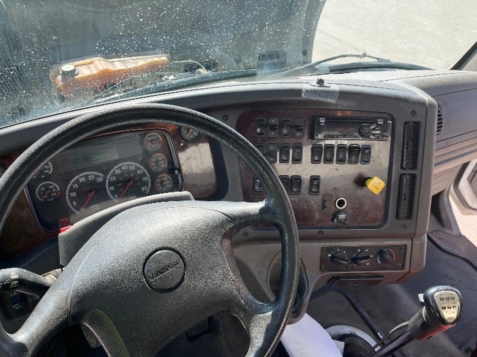 Medium Duty Box Truck-Light and Medium Duty Trucks-Freightliner-2019-M211284S-Warren-MI-333,469\n\t\tmiles-$ 85,250 - Image 18