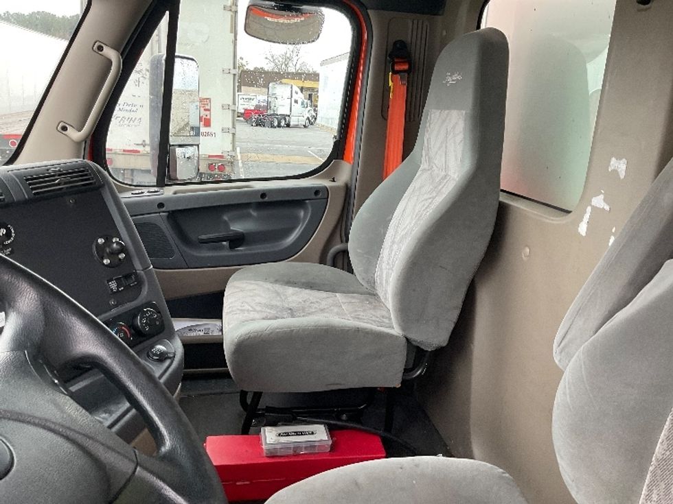 Medium Duty Box Truck-Light and Medium Duty Trucks-Freightliner-2020-Cascadia X11364S-Little Rock-AR-366,815\n\t\tmiles-$ 82,250 - Image 20