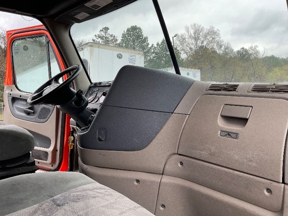 Medium Duty Box Truck-Light and Medium Duty Trucks-Freightliner-2020-Cascadia X11364S-Little Rock-AR-366,815\n\t\tmiles-$ 82,250 - Image 22