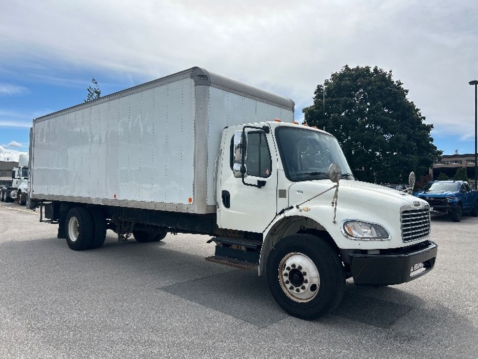 Medium Duty Box Truck-Light and Medium Duty Trucks-Freightliner-2020-M2-Abbotsford-BC-144,090\n\t\tkm-$ 77,000 - Image 1