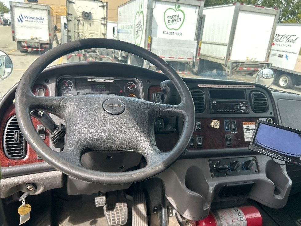 Medium Duty Box Truck-Light and Medium Duty Trucks-Freightliner-2020-M2-Abbotsford-BC-144,090\n\t\tkm-$ 77,000 - Image 18