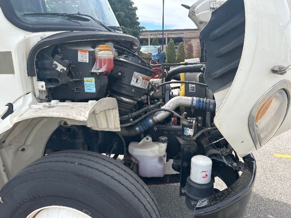 Medium Duty Box Truck-Light and Medium Duty Trucks-Freightliner-2020-M2-Abbotsford-BC-144,090\n\t\tkm-$ 77,000 - Image 23