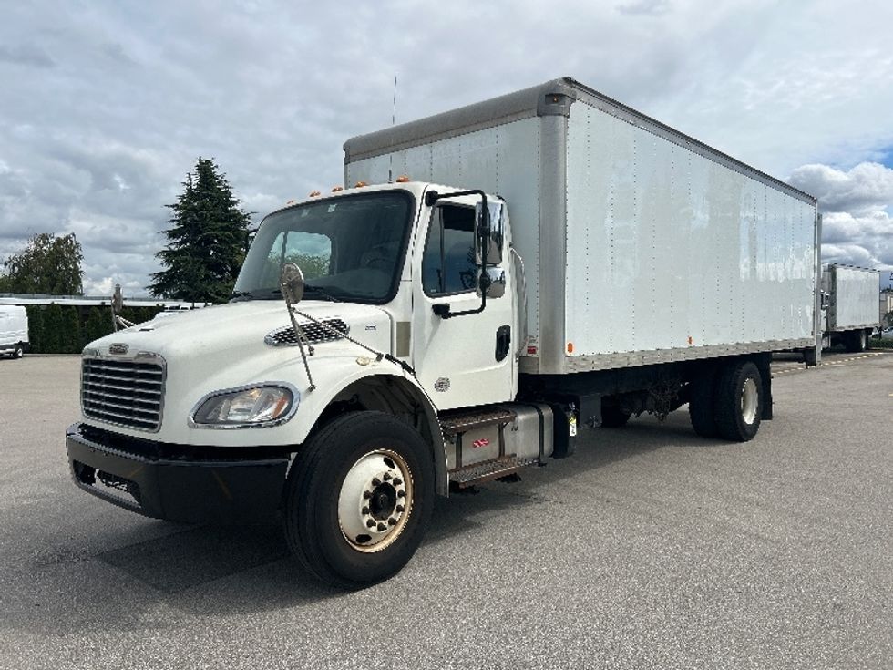Medium Duty Box Truck-Light and Medium Duty Trucks-Freightliner-2020-M2-Abbotsford-BC-144,090\n\t\tkm-$ 77,000 - Image 3
