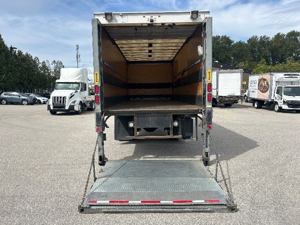 Medium Duty Box Truck-Light and Medium Duty Trucks-Freightliner-2020-M2-Abbotsford-BC-144,090\n\t\tkm-$ 77,000 - Image 9