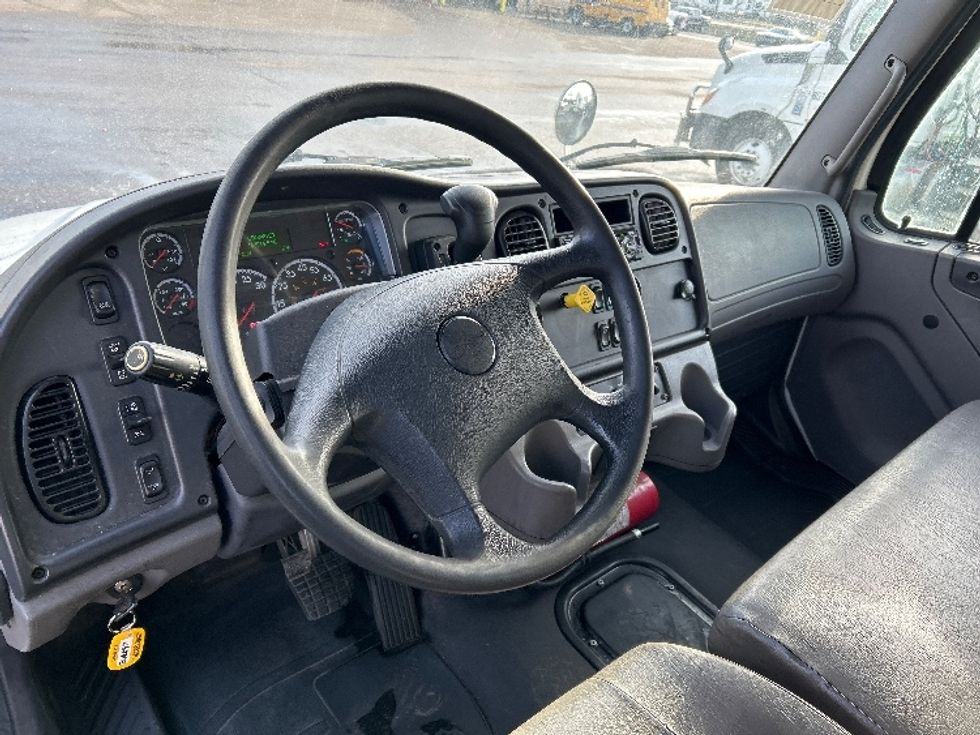 Medium Duty Box Truck-Light and Medium Duty Trucks-Freightliner-2020-M2-Akron-OH-167,914\n\t\tmiles-$ 54,750 - Image 17