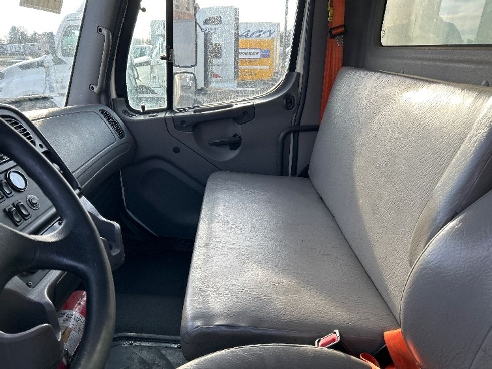 Medium Duty Box Truck-Light and Medium Duty Trucks-Freightliner-2020-M2-Akron-OH-167,914\n\t\tmiles-$ 54,750 - Image 19