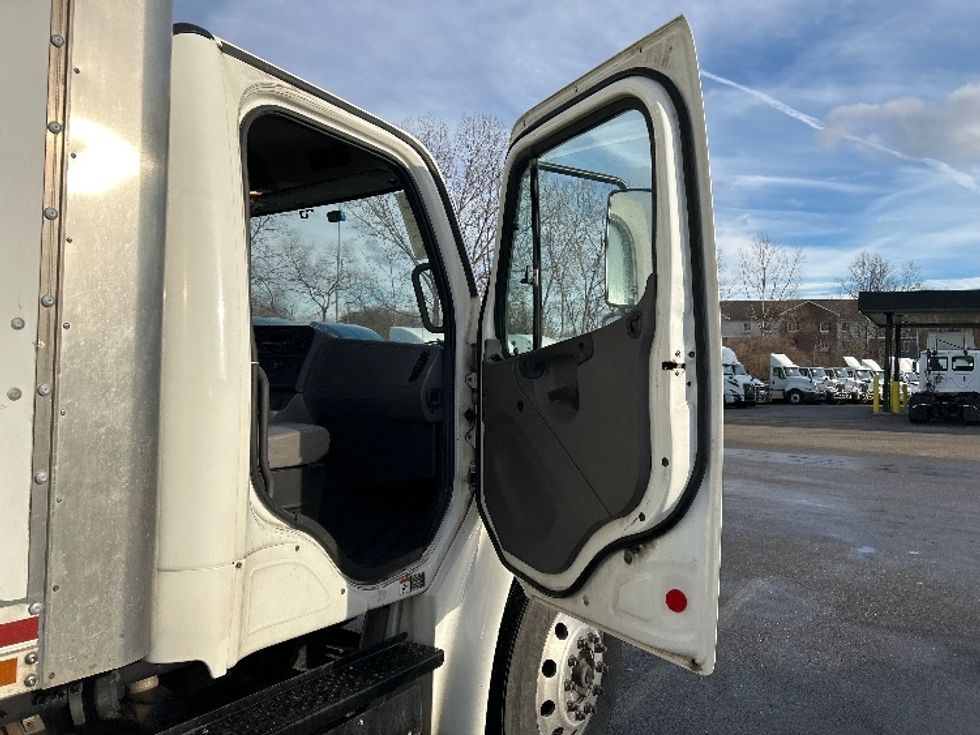 Medium Duty Box Truck-Light and Medium Duty Trucks-Freightliner-2020-M2-Akron-OH-167,914\n\t\tmiles-$ 54,750 - Image 20