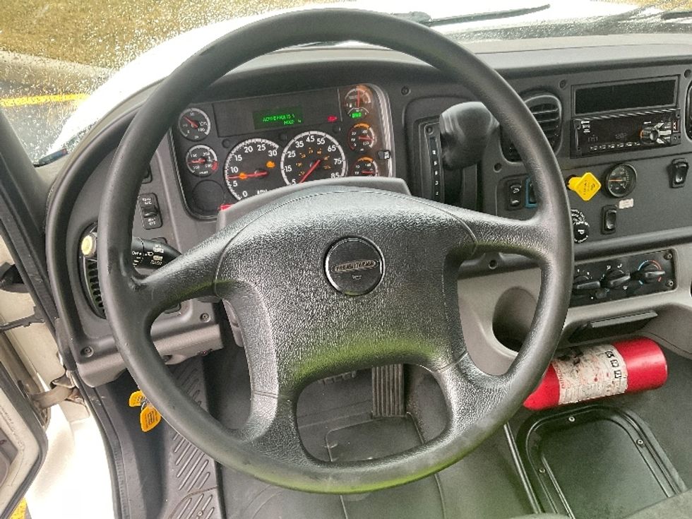 Medium Duty Box Truck-Light and Medium Duty Trucks-Freightliner-2020-M2-Akron-OH-177,577\n\t\tmiles-$ 49,000 - Image 17