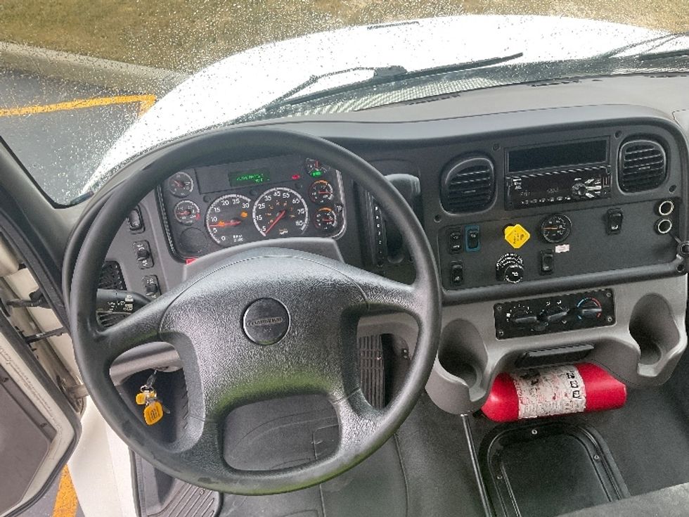 Medium Duty Box Truck-Light and Medium Duty Trucks-Freightliner-2020-M2-Akron-OH-177,577\n\t\tmiles-$ 49,000 - Image 18