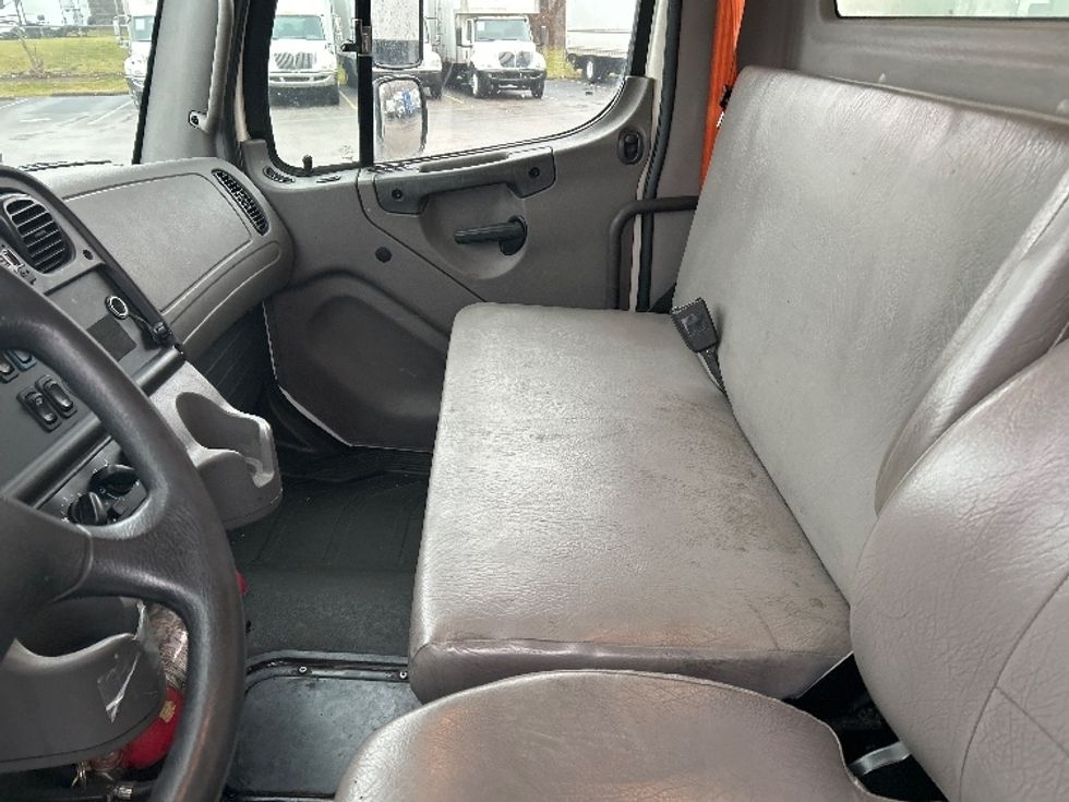 Medium Duty Box Truck-Light and Medium Duty Trucks-Freightliner-2020-M2-Akron-OH-182,748\n\t\tmiles-$ 50,500 - Image 19