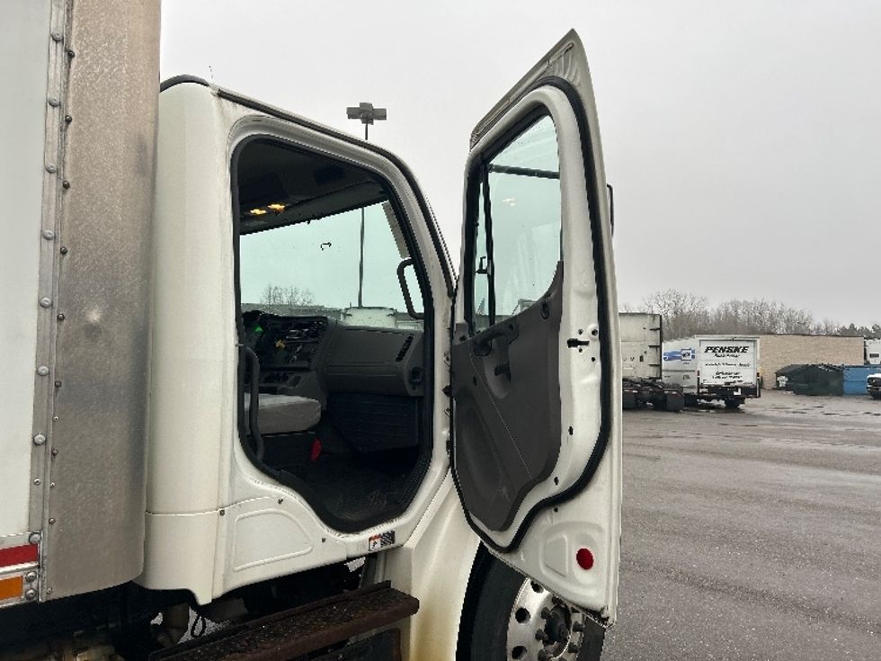 Medium Duty Box Truck-Light and Medium Duty Trucks-Freightliner-2020-M2-Akron-OH-182,748\n\t\tmiles-$ 50,500 - Image 20