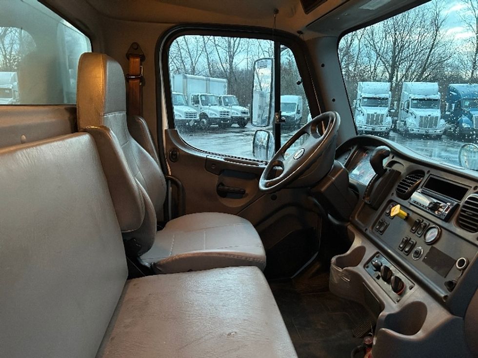 Medium Duty Box Truck-Light and Medium Duty Trucks-Freightliner-2020-M2-Akron-OH-182,748\n\t\tmiles-$ 50,500 - Image 24