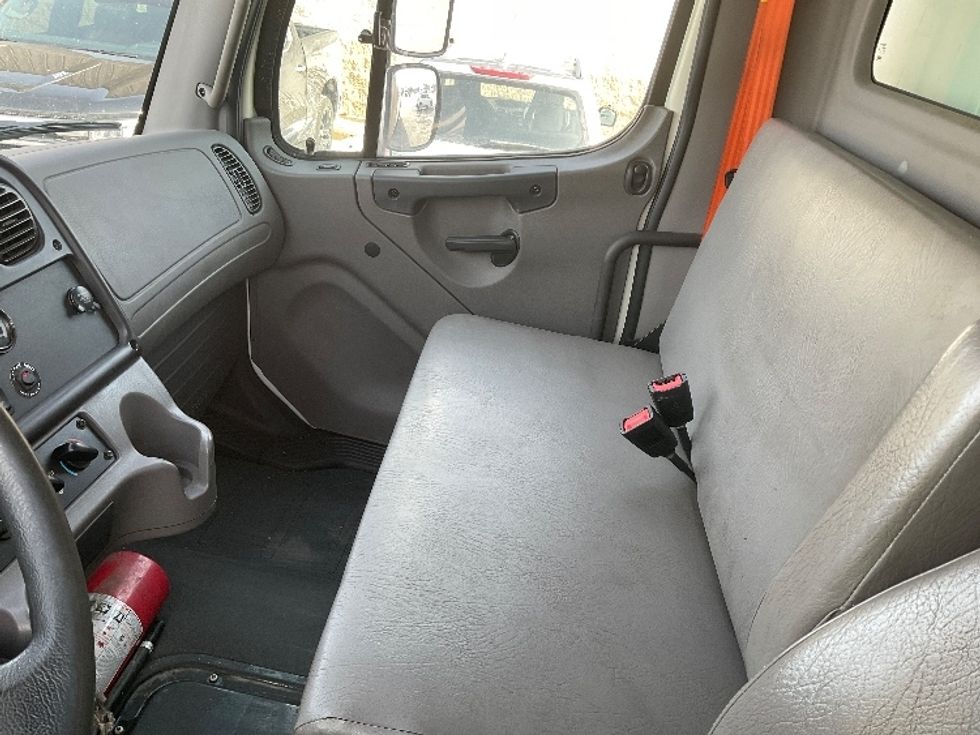 Medium Duty Box Truck-Light and Medium Duty Trucks-Freightliner-2020-M2-Akron-OH-184,213\n\t\tmiles-$ 48,000 - Image 16