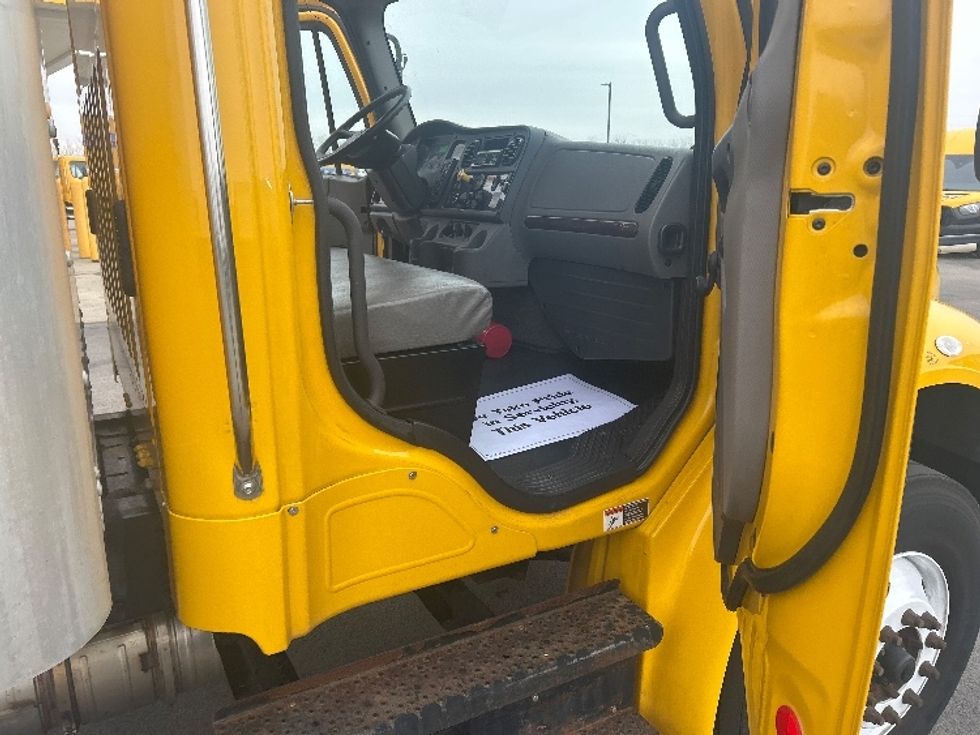Medium Duty Box Truck-Light and Medium Duty Trucks-Freightliner-2020-M2-Akron-OH-186,931\n\t\tmiles-$ 40,250 - Image 20