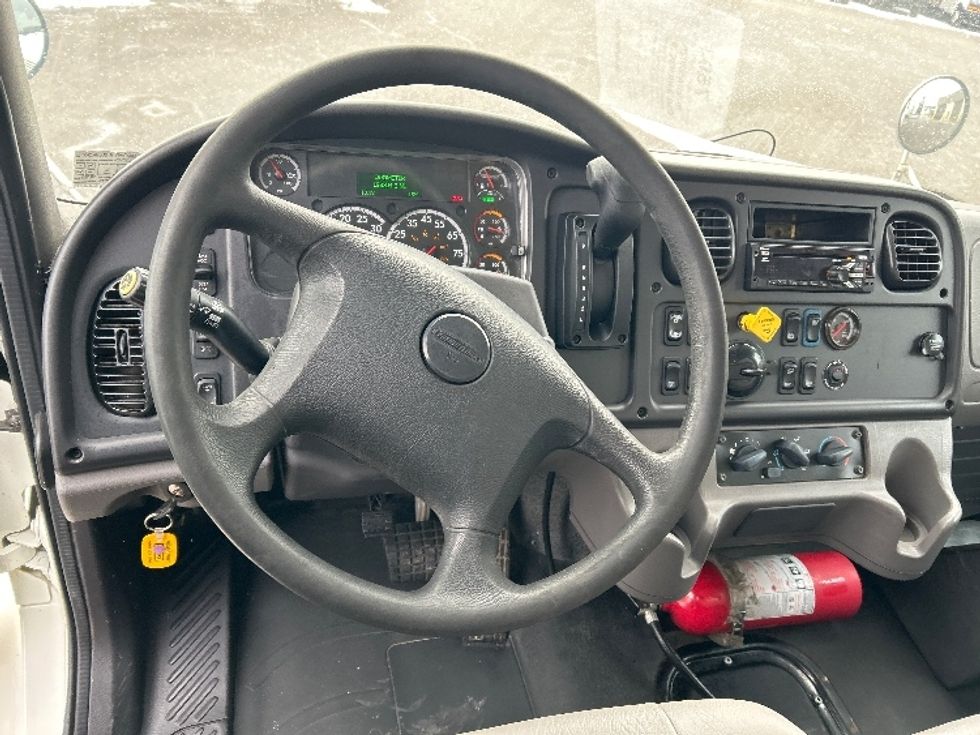 Medium Duty Box Truck-Light and Medium Duty Trucks-Freightliner-2020-M2-Akron-OH-193,304\n\t\tmiles-$ 50,750 - Image 18