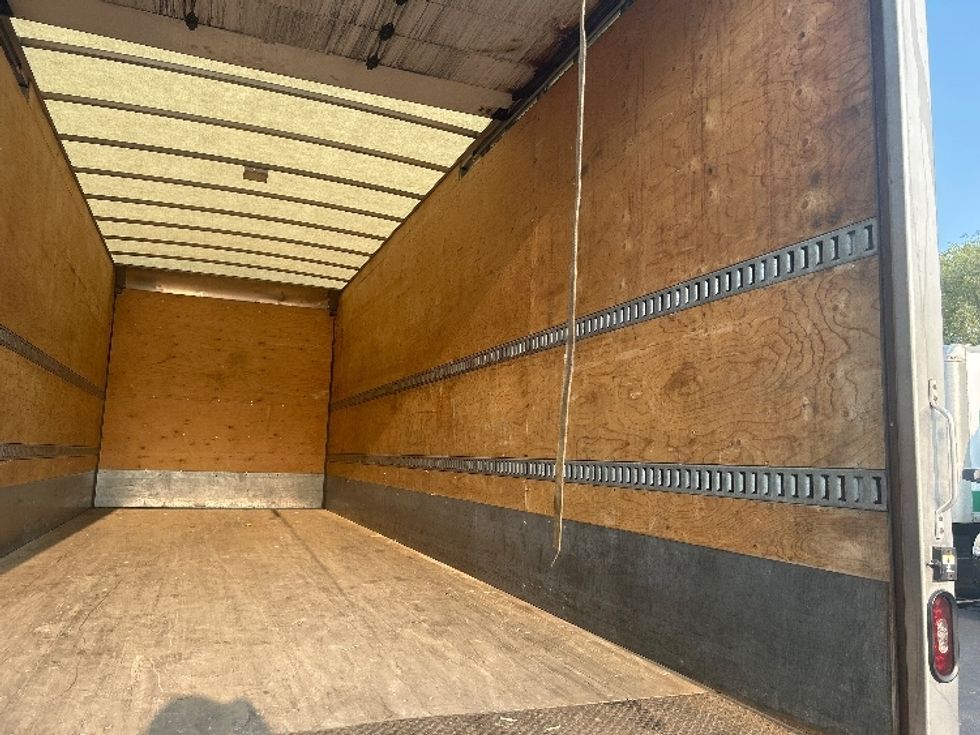 Medium Duty Box Truck-Light and Medium Duty Trucks-Freightliner-2020-M2-Akron-OH-197,629\n\t\tmiles-$ 47,500 - Image 12