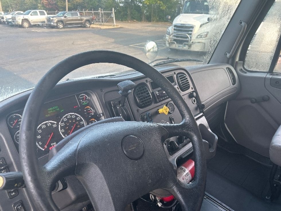 Medium Duty Box Truck-Light and Medium Duty Trucks-Freightliner-2020-M2-Akron-OH-197,629\n\t\tmiles-$ 47,500 - Image 17