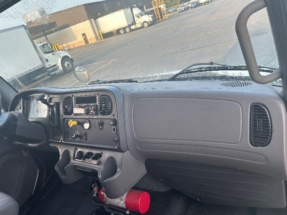 Medium Duty Box Truck-Light and Medium Duty Trucks-Freightliner-2020-M2-Akron-OH-197,629\n\t\tmiles-$ 47,500 - Image 21