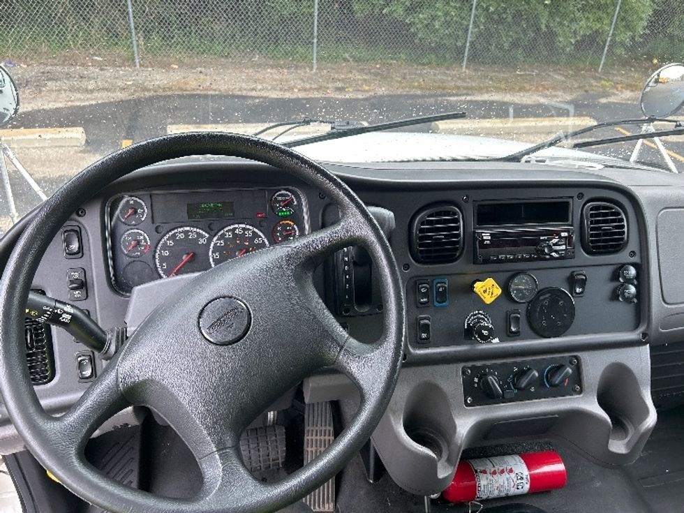 Medium Duty Box Truck-Light and Medium Duty Trucks-Freightliner-2020-M2-Akron-OH-213,089\n\t\tmiles-$ 50,250 - Image 18